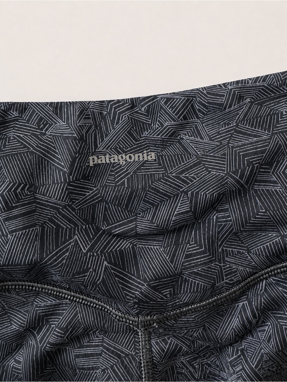 Patagonia Women’s Cropped Leggings - Black/Grey with Subtle Pattern - Picture 4 of 5